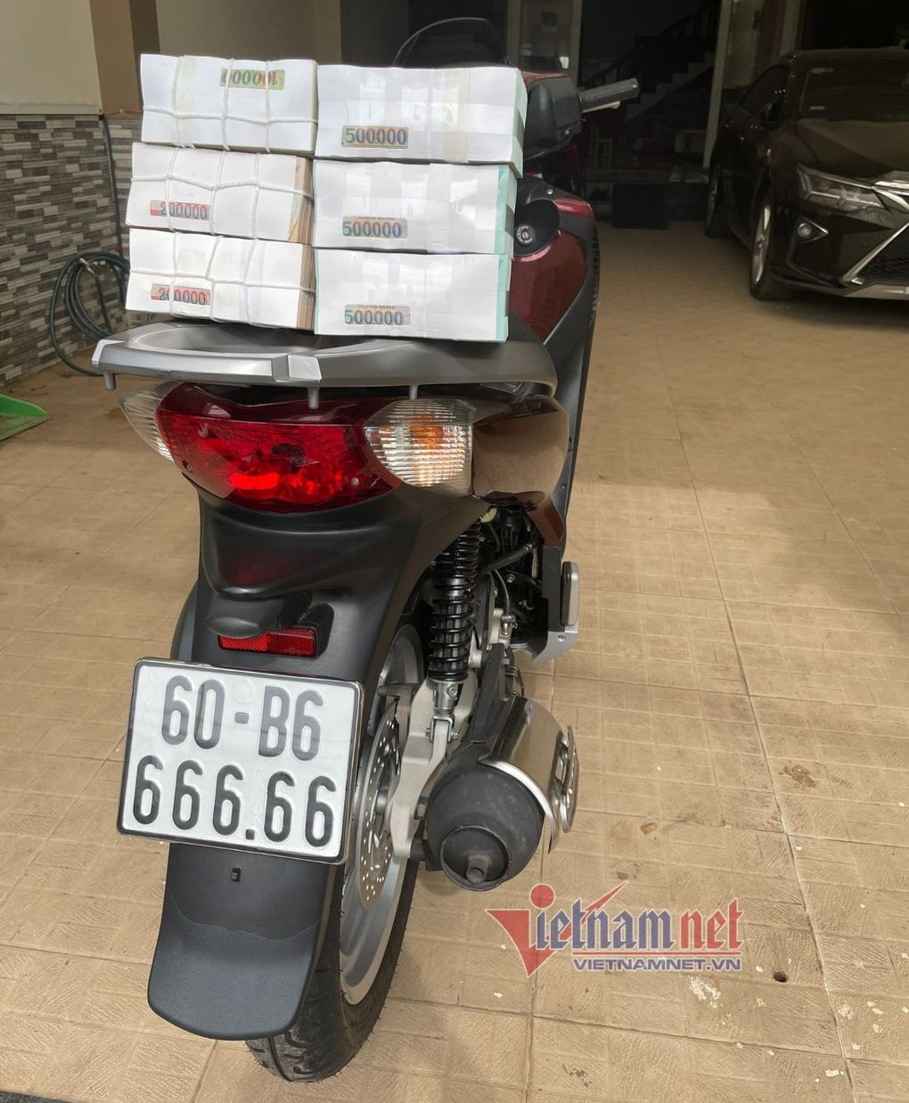 11d1bdec34daf284abcb-656-1668148486816-1 Màn chuyển nhượng dàn 5 xe biển đẹp giá hơn 7 tỷ chấn động Đồng Nai - 4