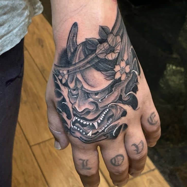 an-tuong-voi-mau-tattoo-dau-quy-tren-tay ấn tượng với mẫu tattoo đầu quỷ trên tay