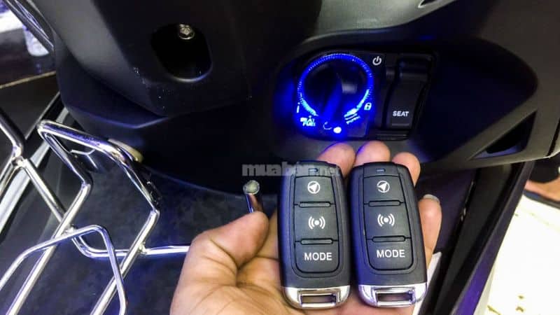 cach-mo-cop-xe-attila-3 Hướng dẫn cách mở cốp xe tay ga đối với xe có chìa khóa Smartkey