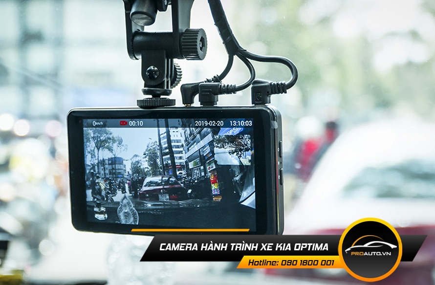 camera-hanh-trinh-xe-kia-optima dan cach am xe kia optima