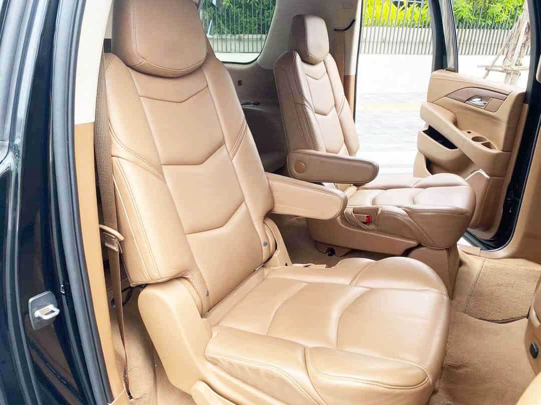 cho-thue-xe-cadilac-escalade-4 Nội Thất Hàng Ghế Sau Xe Cadilac Escalade