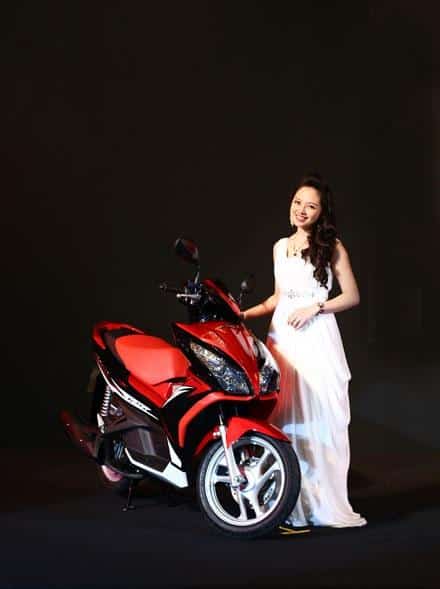 dung-tich-binh-xang-ab-125-1 Honda AirBlade 125cc chính thức ra mắt