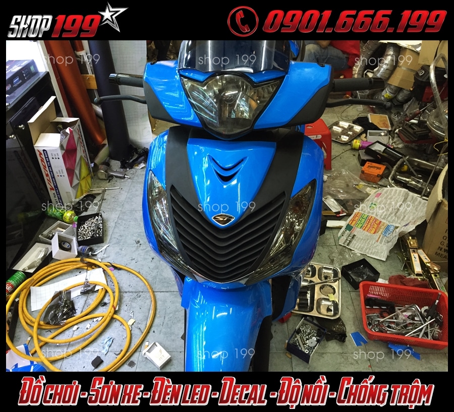 hinh-anh-dan-keo-xe-doi-mau-sh-gia-re-tai-hcm-2049-1 Honda SH màu xanh dương hợp với mệnh mộc