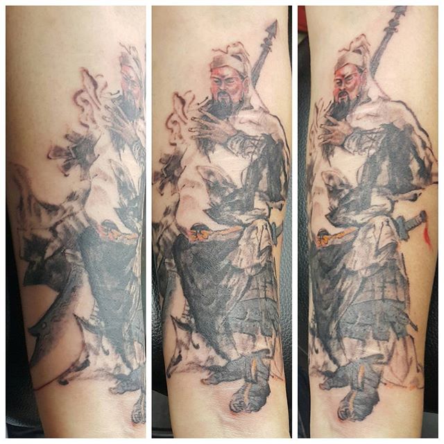 hinh-tattoo-quan-van-truong-cuc-dep_045233001 Đẹp dưới mọi góc nhìn