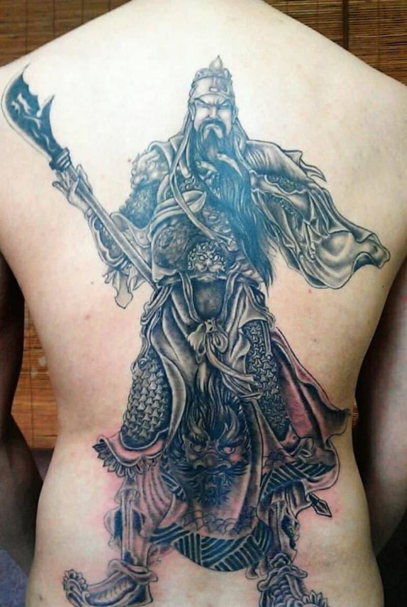 hinh-tattoo-quan-vu-don-gian_045233298-800x1192-1 Dáng đứng oai phong lẫm liệt