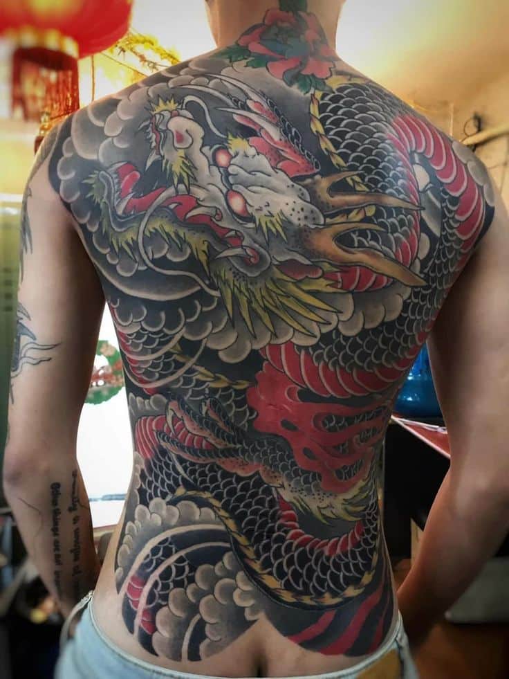 hinh-xam-lung-rong-cho-nam hình xăm lưng rồng cho nam