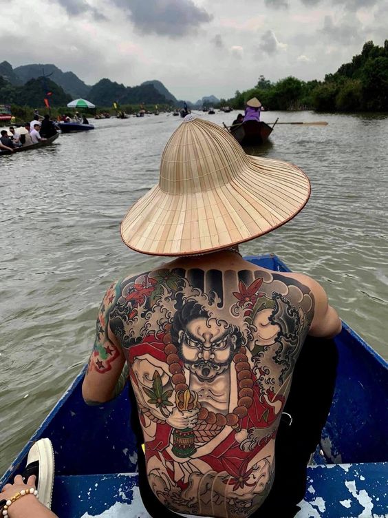 hinh-xam-nhat-co-full-lung-8 hình xăm samurai và phật kín lưng