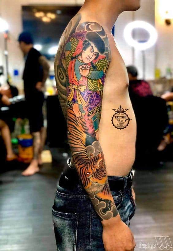 hinh-xam-samurai-nhat-co-full-tay Hình xăm nhật cổ samurai