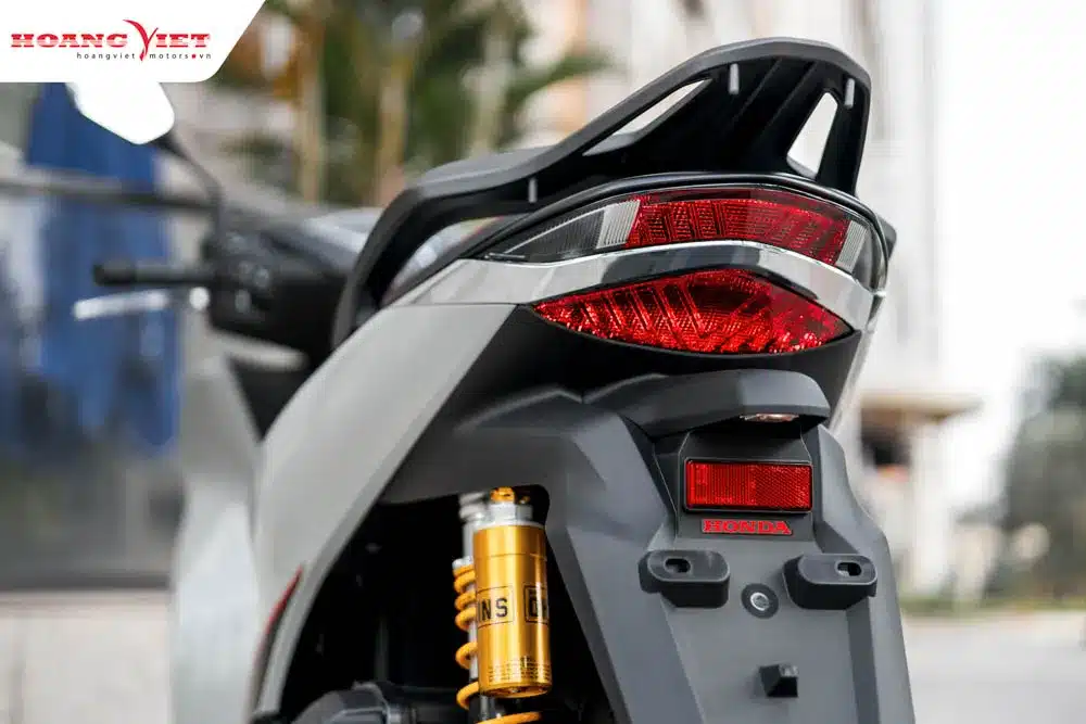 honda-sh-160-hoang-viet-motors-20 giá xe SH125i/160i tháng 01/2025