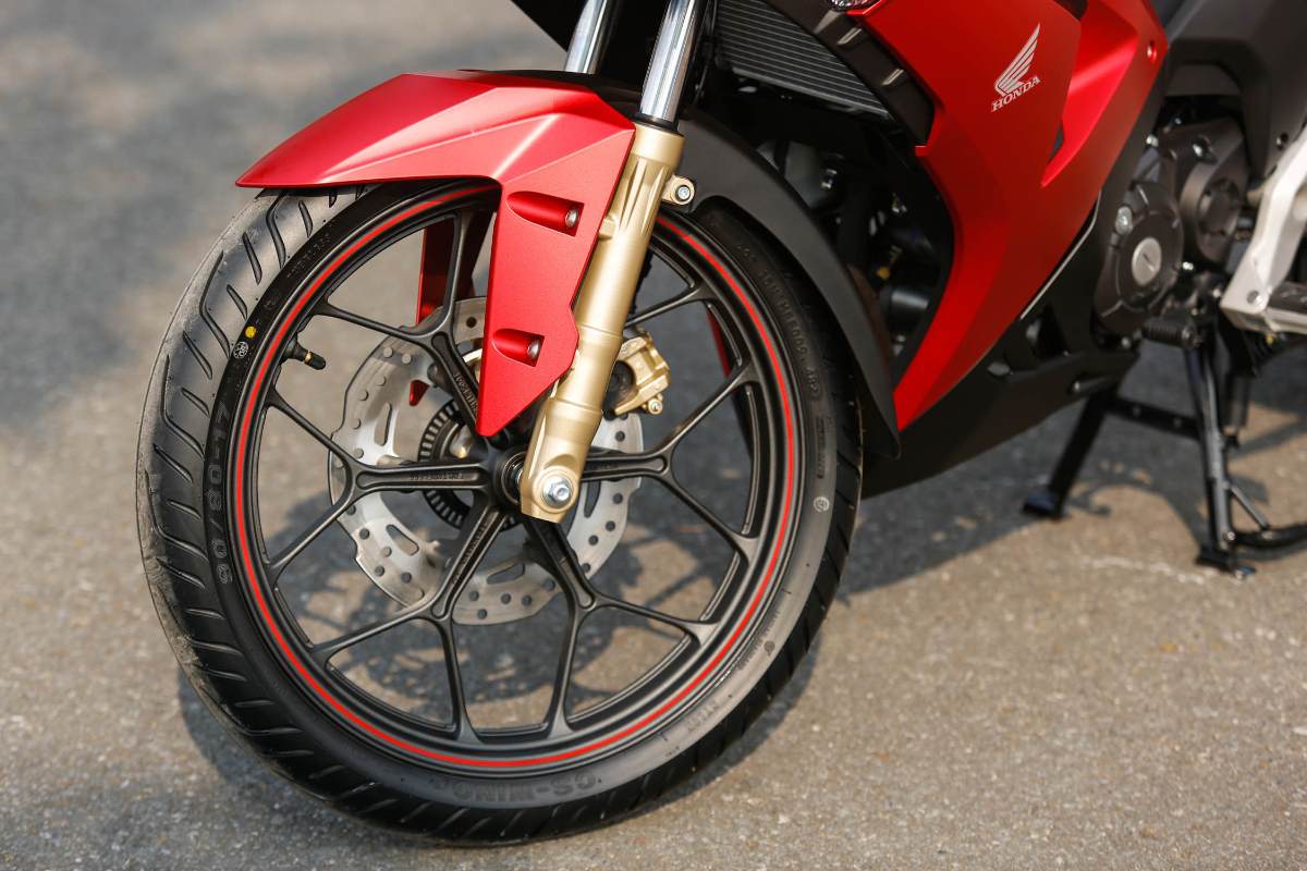 honda-winner-x-2024-19-1 Mâm xe thể thao, được trang bị phanh ABS