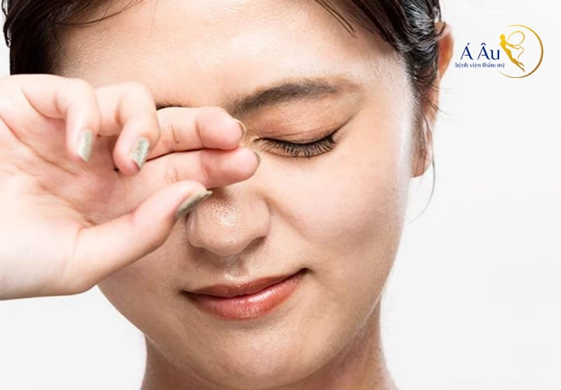 mat-phai-giat-5 Mắt phải giật ở nữ giới theo khung giờ