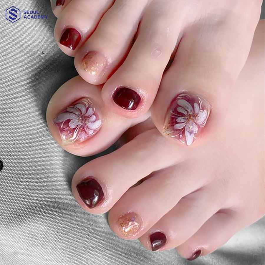 mau-nail-chan-mau-do-21 Xu hướng làm nail vân đá kết hợp mẫu nail chân màu đỏ