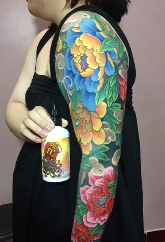 mau-tattoo-hoa-mau-don-bit-kin-tay mẫu tattoo hoa mẫu đơn bít kín tay