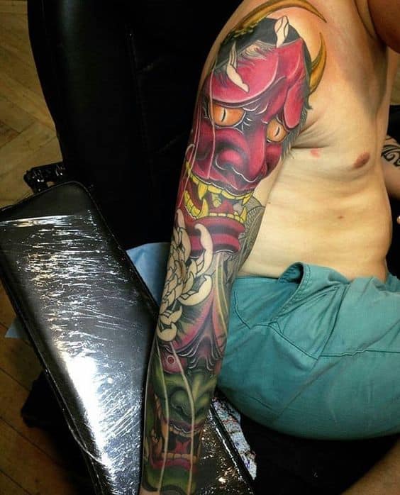 mau-tattoo-mat-quy-do-ket-hop-mau-don mẫu tattoo mặt quỷ đỏ kết hợp mẫu đơn