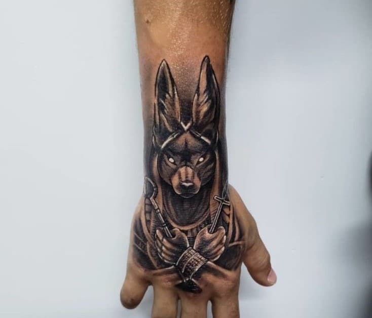 mau-xam-anubis-tren-mu-ban-tay mẫu xăm Anubis trên mu bàn tay