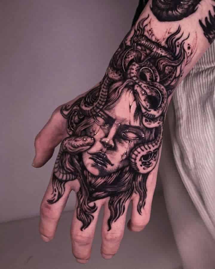 me-dam-ve-dep-cua-medusa-than-thoai mê đắm vẻ đẹp của Medusa thần thoại