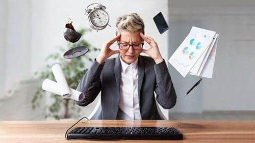 mi-mat-duoi-ben-trai-giat-lien-tuc-1 Co giật mí mắt: Vì sao?