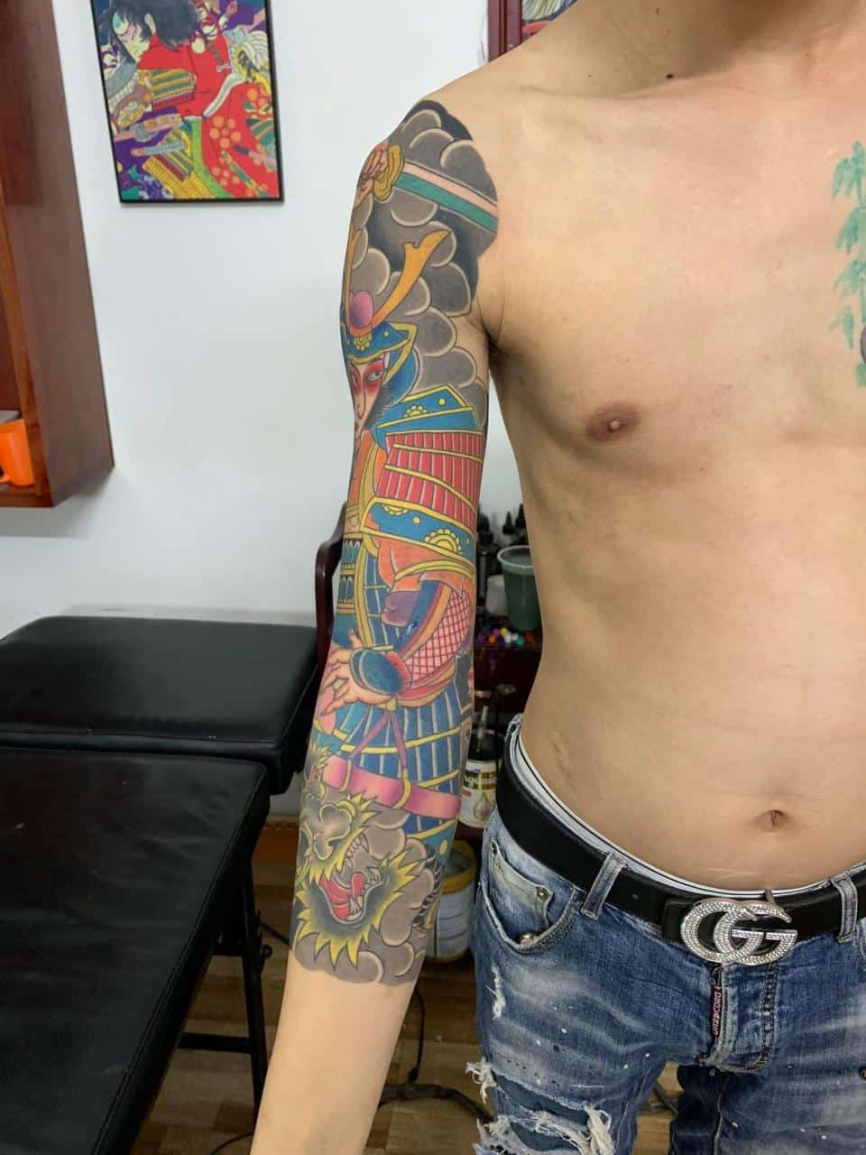 nhung-hinh-xam-nhat-co-full-tay-mau-cho-nam Hình xăm samurai rồng tay áo lưng