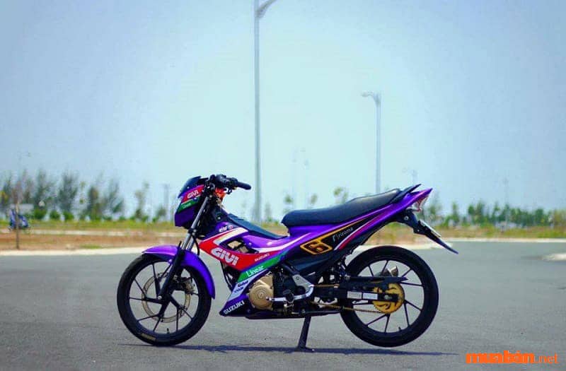 raider-do-kieng-26 Màu tím có thể phối với nhiều tông màu nóng khác