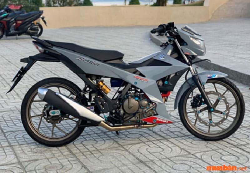raider-do-kieng-3 Thay dàn áo Raider vuông vức giúp xe trở nên cứng cáp, năng động hơn