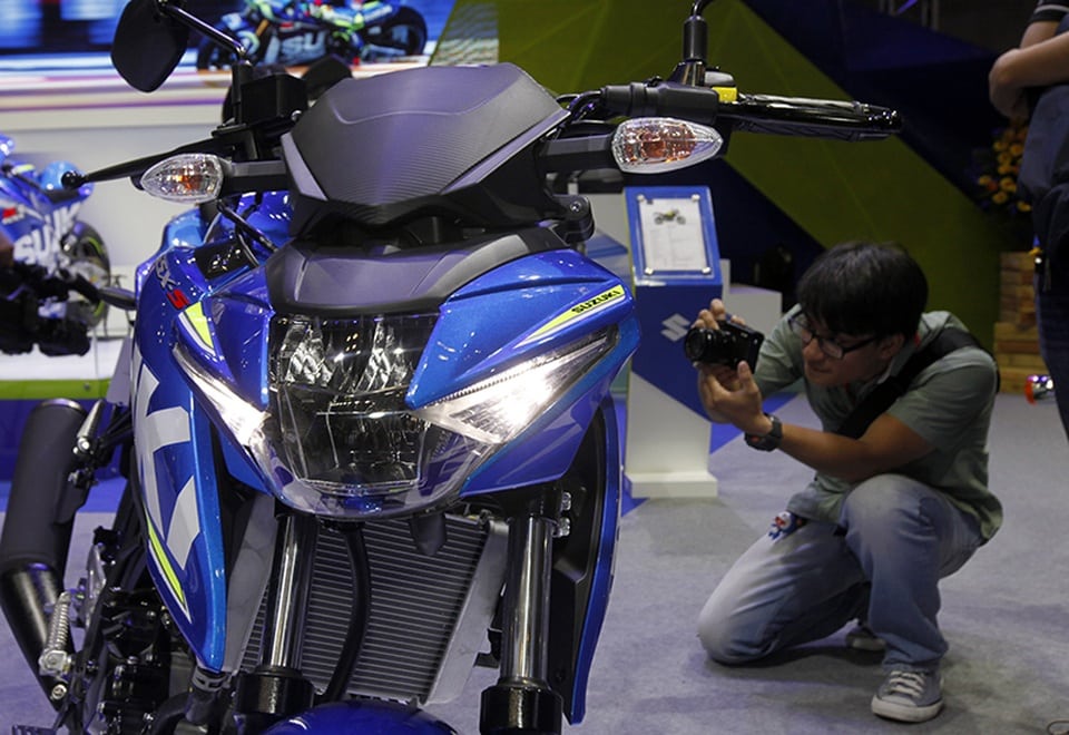 suzuki-gsx-s150b-1494392935173 Xe côn tay 150cc - Cuộc chiến mới trên thị trường xe máy Việt Nam - 9