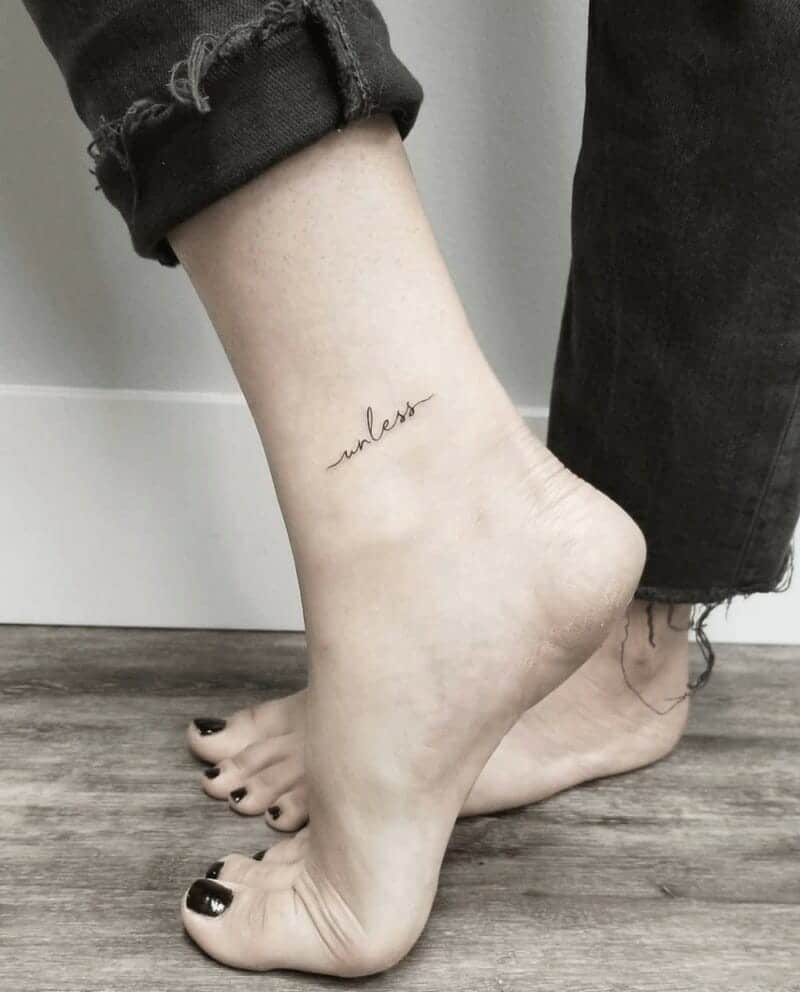 tatto11 Hình xăm mini ở cổ chân đầy tính nghệ thuật