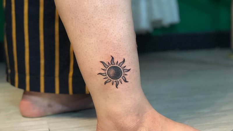 tatto21 Hình xăm mini nam ở chân