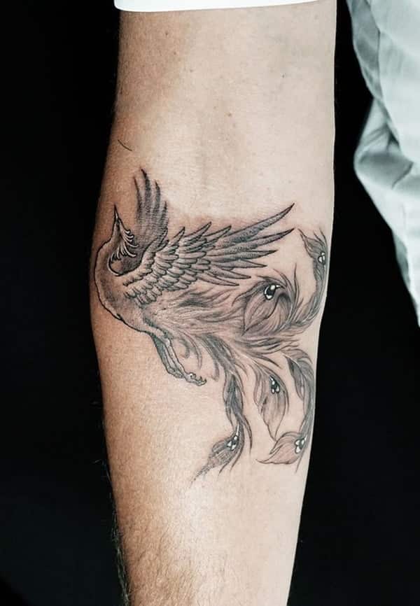 tattoo-designs-hinh-xam-phuong-hoang-den-trang-23-1 Hình xăm phượng hoàng lửa mini màu đen và trắng