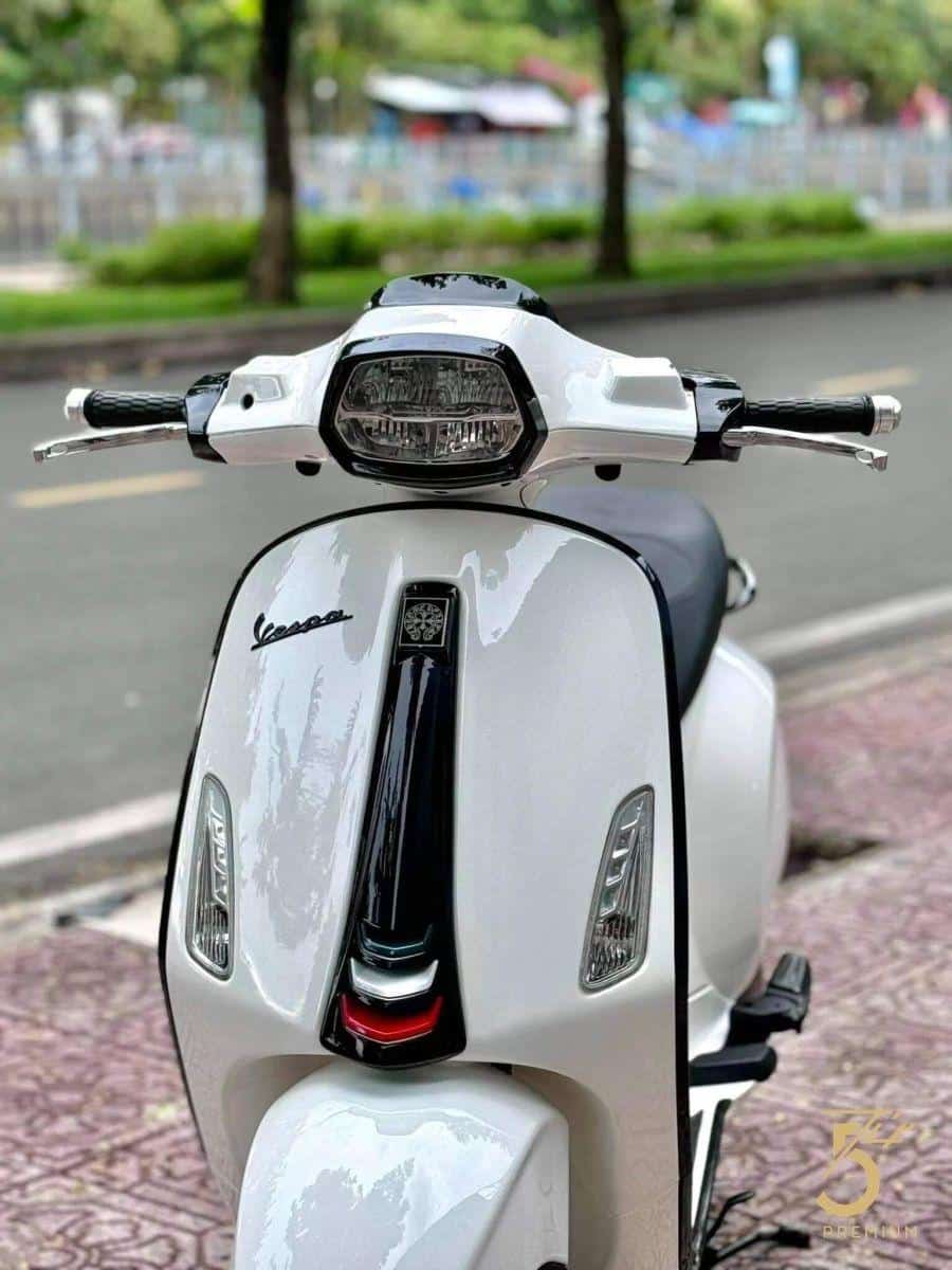 vespa-sprint-150-cu Tại sao nên mua Vespa Sprint cũ?
