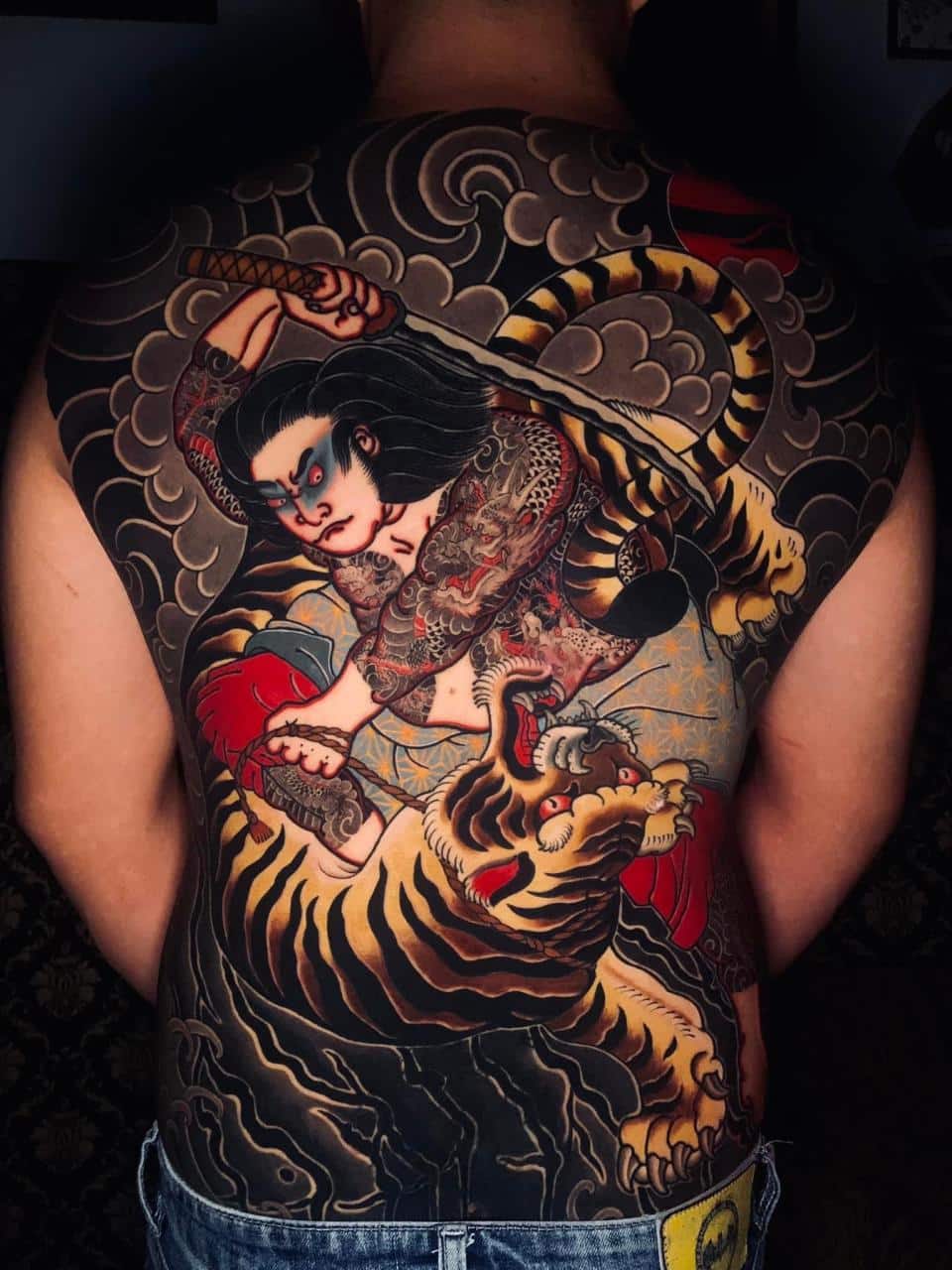 xam-hinh-nhat-co-full-lung-samurai-ho Hình xăm chiến binh đã hổ